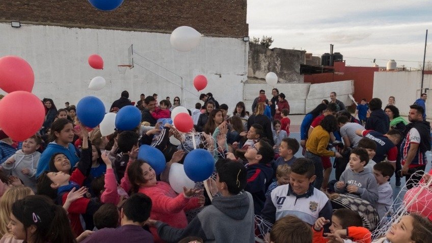 Tarde para los niños en el Club Ferrocarril Sud